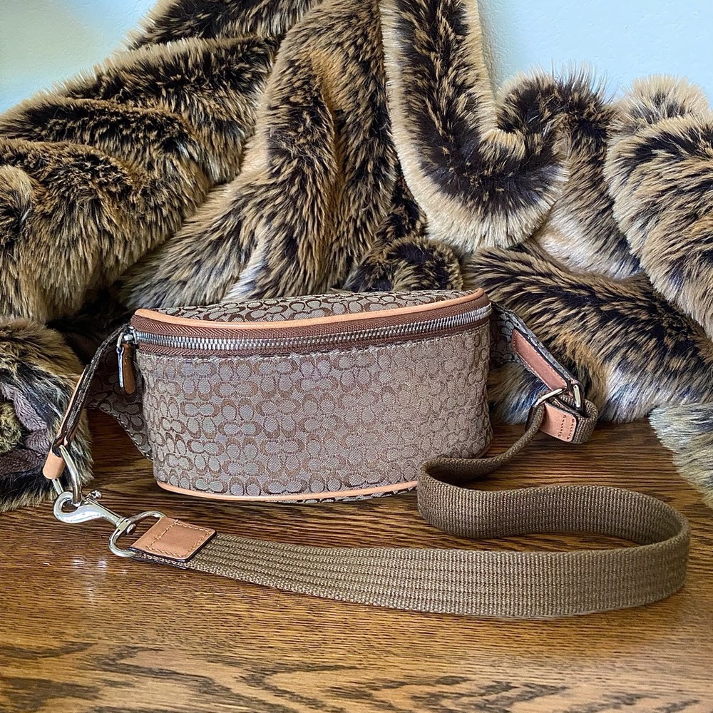 Vintage Coach Khaki Signature Jacquard Leather Fanny Pack/Belt Bag!